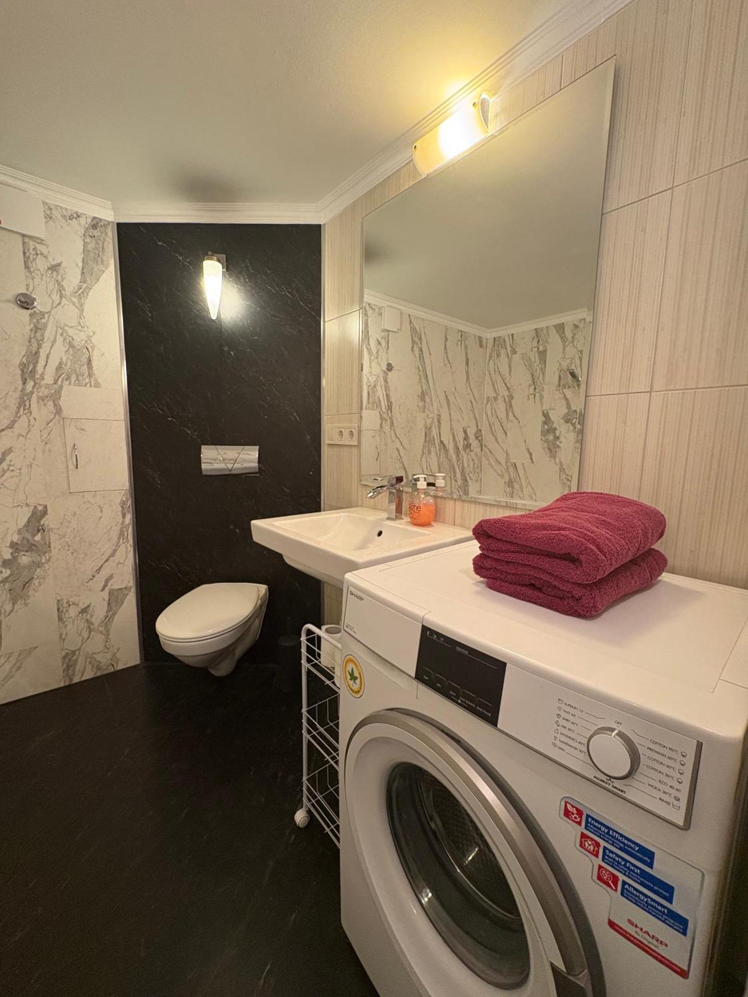 Cat Garden Premium Apartments Riga Ngoại thất bức ảnh